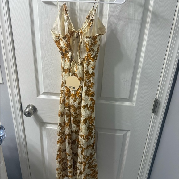 NWT Urban Outfitters Cream and Brown Floral Midi Dress - Picture 2 of 3